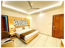 HOTEL PREMIUM WOW NEAR C J Park Kolkata, hotel v destinaci Salt Lake City