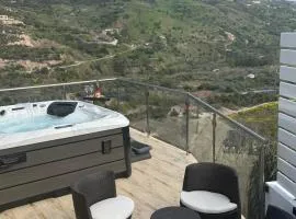 Mythos House