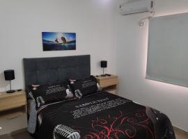 Departamente centrico con cochera โรงแรมในกอร์เรียนเตส
