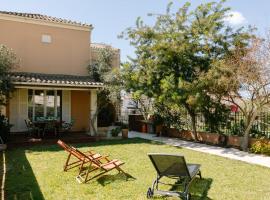 Villa Aristotle, villa en Alepou