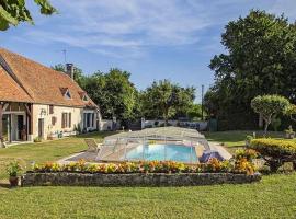 Maison chaleureuse avec piscine, хотел в Lainsecq