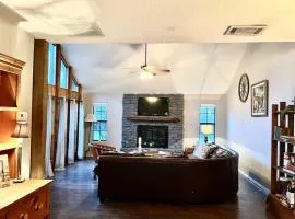 Spacious 2 Story Rustic Retreat