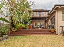 Whistling Pines - Bayside Family Stay with Granny Flat