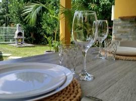 Magnifique Villa tout confort avec jardin, hotel v destinaci Le Lamentin