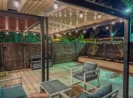 Bright & Airy Adelaide Retreat with Courtyard