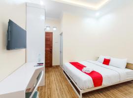 RedDoorz near Monjali 4 Yogyakarta, hotel v destinaci Beran-kidul