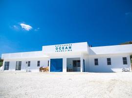 Guest House OCEAN IRABUJIMA, δωμάτιο σε οικογενειακή κατοικία σε Miyako Island