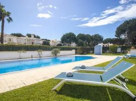 Nature Escape 2BR Villa Pool Wi-Fi AC
