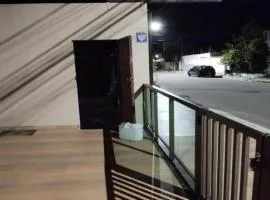 Pousada Paraiso - Rua Benedito Mello Serrano, 124