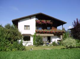 Haus Wiesengrund, hotel com estacionamento em Fulpmes