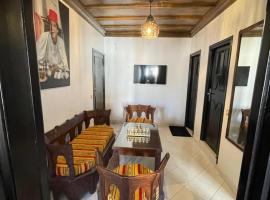 Suite des lumières Al Malaki Offre Spéciale front Mer, Zéro Surprise- l'Accueil Aéroport & Service Cuisine si besoin de Tranquillité Totale, hotel em Rabat