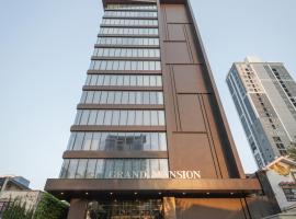 Grand Mansion, acomoda&ccedil;&atilde;o com cozinha em Phnom Penh