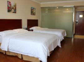 GreenTree ShangHai JinShan Wanda Plaza Longxiang Road Express Hotel, hotel v destinaci Jinshan