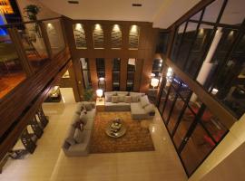 One House 10BR, ξενοδοχείο σε Baguio