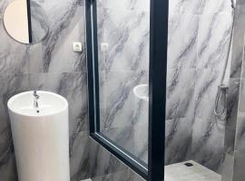 Swiss-Belexpress Rest Area KM 166 Cipali, hotel 