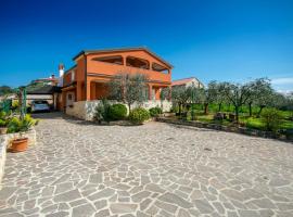 Apartments Mana, apartment in Umag