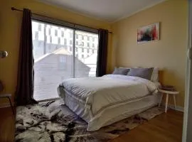 3-Bedroom Townhouse in Heart of Adelaide with Parking