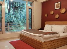 Junglaat Stays & Experiences, hotel em Dharamshala