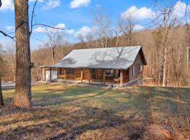 Lake Cumberland Cedar Hideaway, villa in Burnside