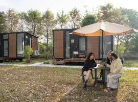 Gandan Inn 3 by Tiny Away