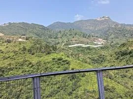 Royal Hills