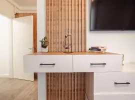 COZY APARTHOTEL - Ultracentral Luxury Apartments Iasi
