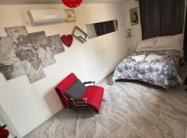 Flower House Civitavecchia, hotel v destinaci Civitavecchia
