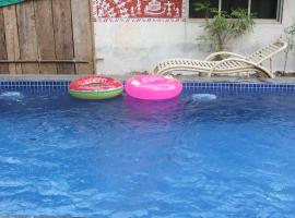 Nehas Retreat, hotel in Alibaug