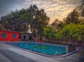 Bandhavgarh Tiger Resort, hotel v destinaci Tāla