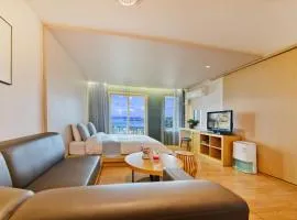 Tongyoung Mongdolhouse Pension