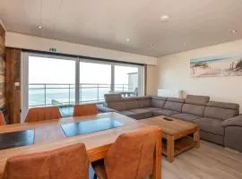 Nice apartment with suberb Sea Views