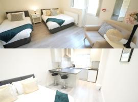The Close Airport, ski resort in Harmondsworth