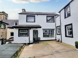 Bowland Breaks - Cobble View Cottage with Private Parking Near all the local Wedding Venues