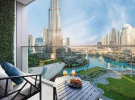 NEW Burj Khalifa and Fountains View Luxury Apt
