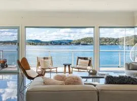 5BDRM Panoramic Waterfront Jetty and Pool