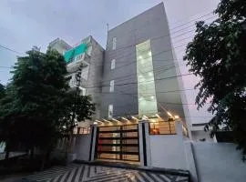 Hotel blue shine