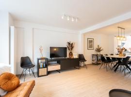 Spacious penthouse for 8 people in the city centre