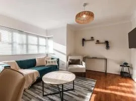 Comfortable Two-Bedroom Azurite
