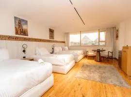 Superior Pyramids Inn