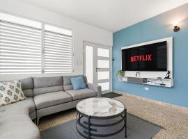 Luquillo Family Home Sleeps 10 Near Beach, hotel a Boqueron