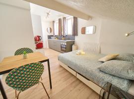 Salengro, Cosy Studio - Gauche, Hotel in Villeurbanne