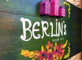 Berlin's Guest House, Hotel in Urla