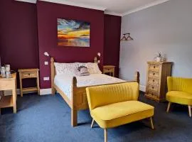 Comfortable and Spacious - Guest Room 7