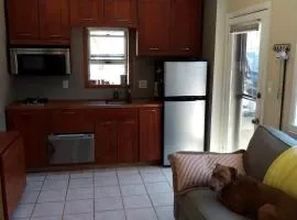 WildWoof Beach Bungalow - 3 Blocks to Beach