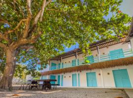 Amaly Pousada e Bistrô, hotel v destinaci Japaratinga