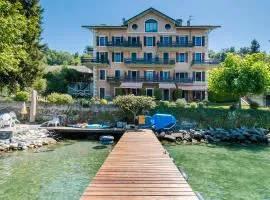 Les Balcons du Lac appartment with Private Pontoon