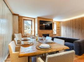 Hostdomus - Chalet Chic, σαλέ σε Cesana Torinese