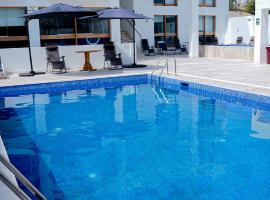 Hotel Boutique La Angostura II, отель с парковкой в городе Ика