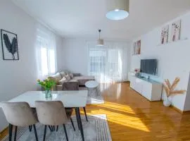 Oasis Luxe Apartment
