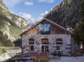 Ostello IMPERINA, hostel in Zenich